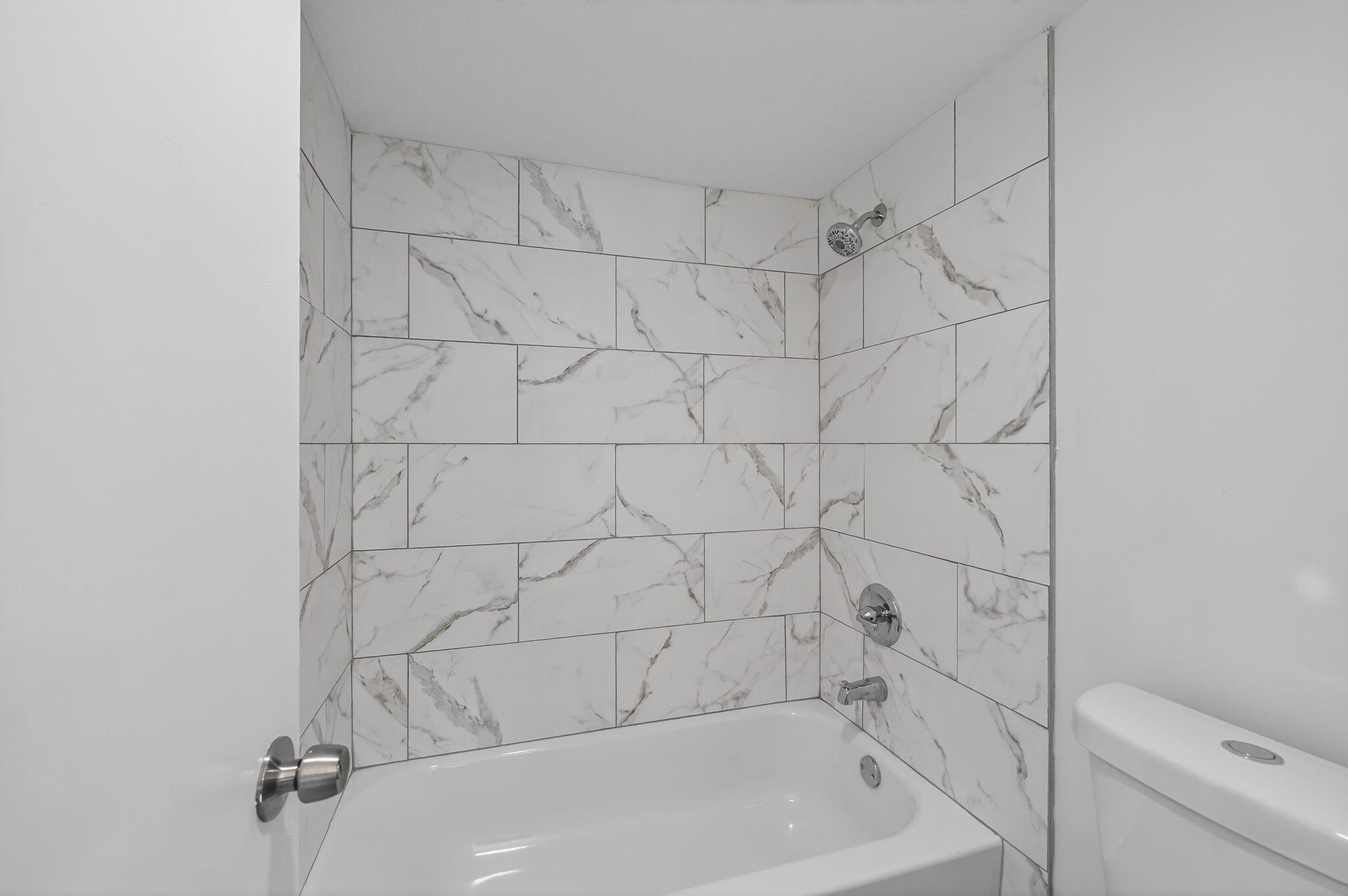 LIME BAY CONDOMINIUM 4 - Residential