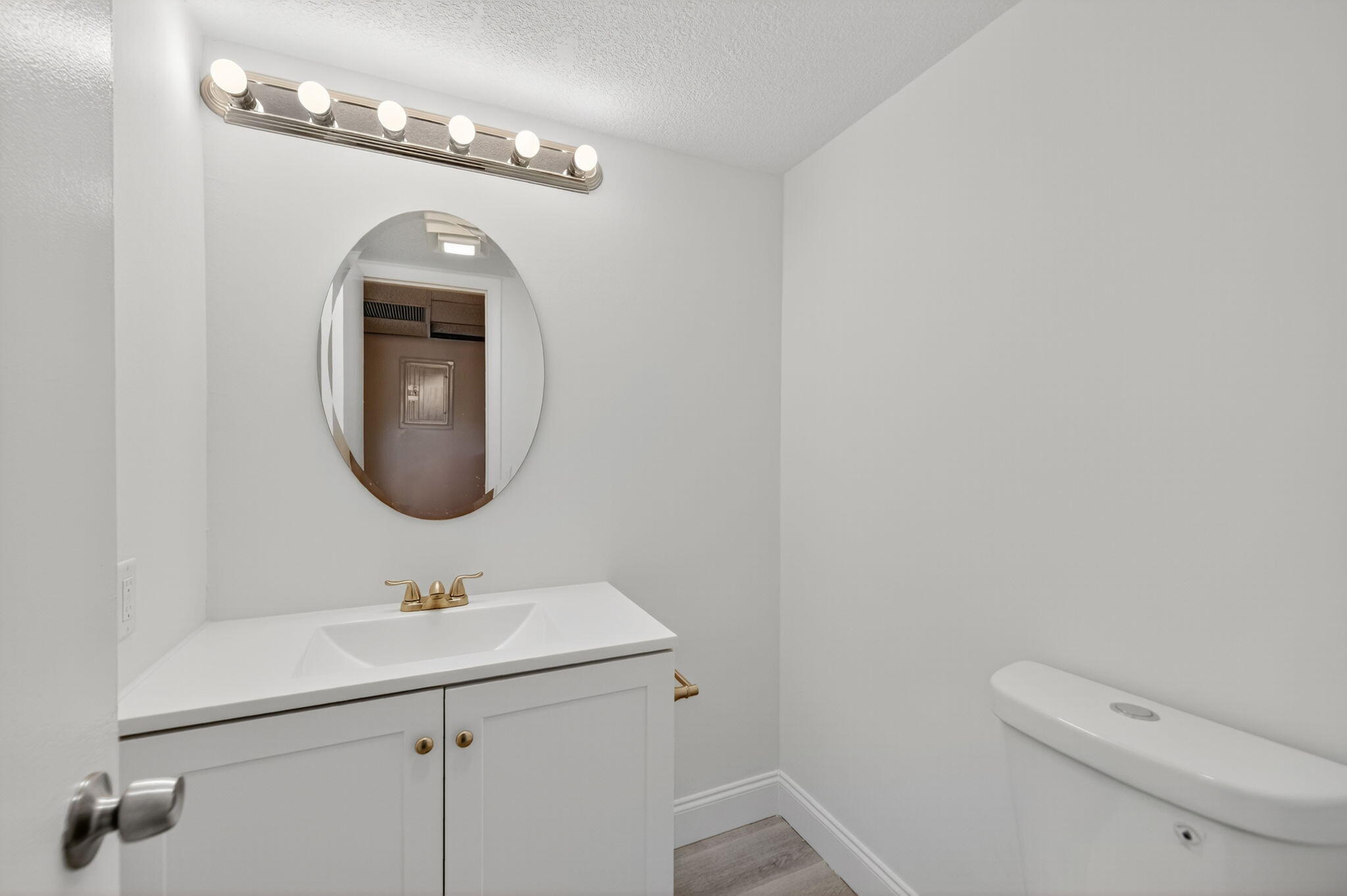 LIME BAY CONDOMINIUM 4 - Residential