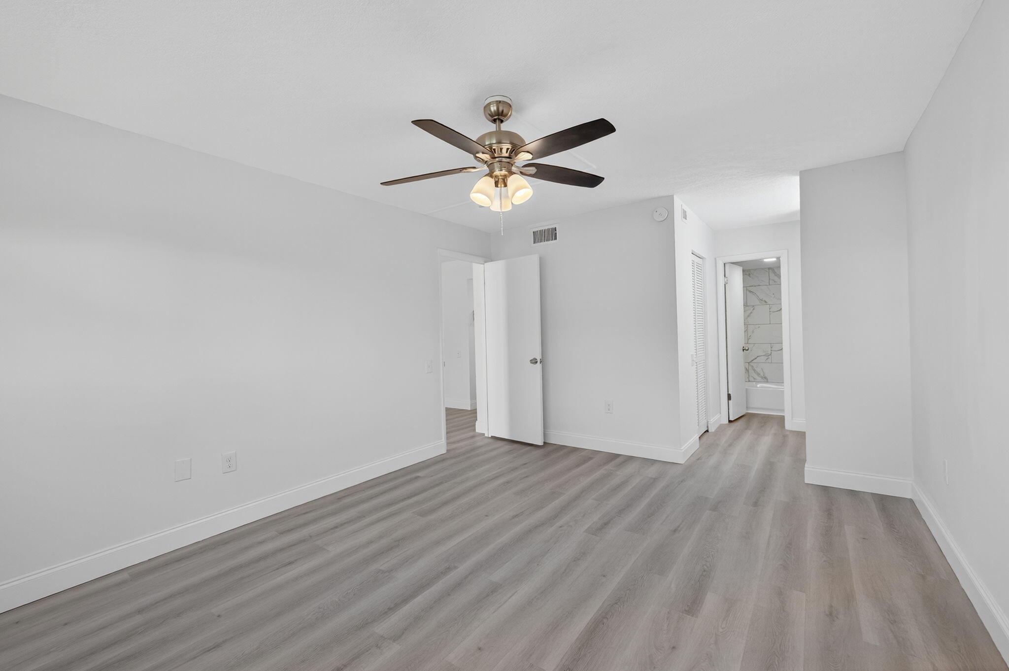 LIME BAY CONDOMINIUM 4 - Residential