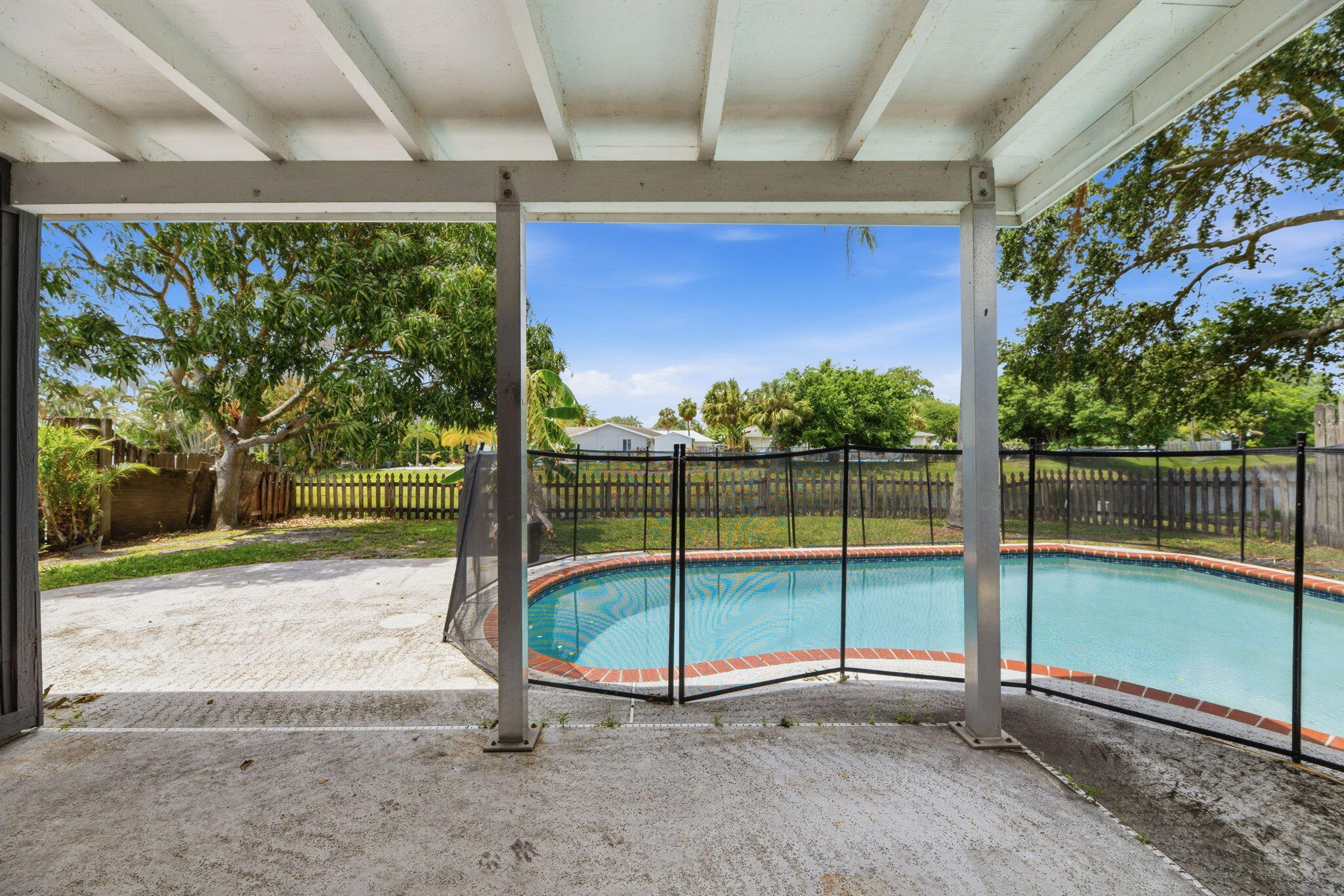 PALM BEACH GARDENS ESTATES - Residential