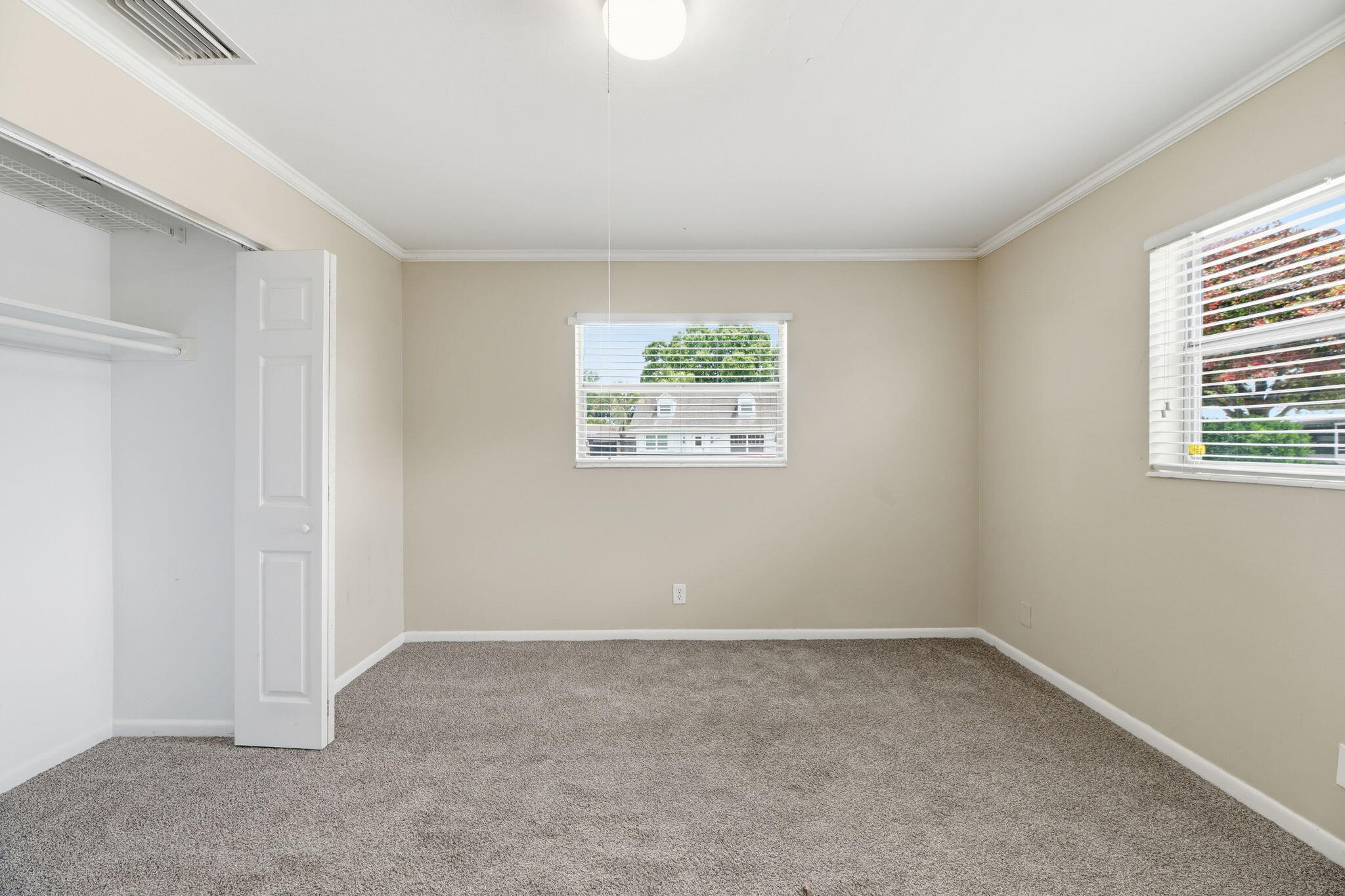 PALM BEACH GARDENS ESTATES - Residential