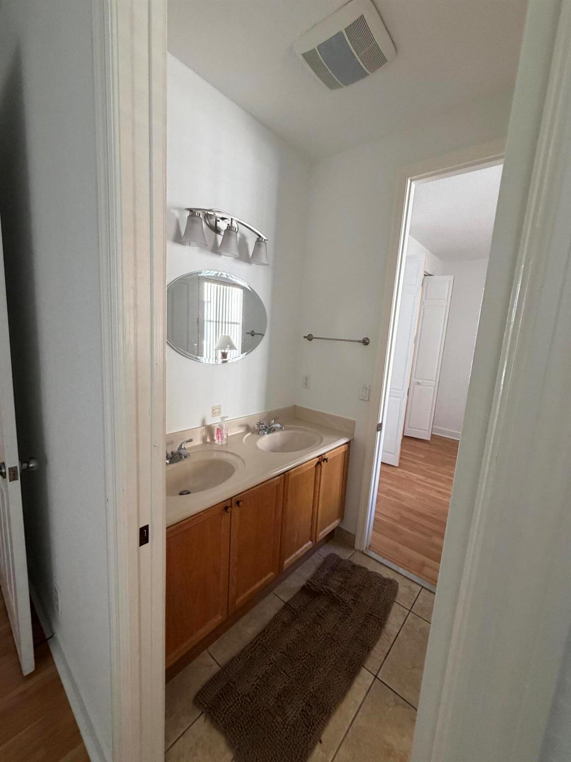 FIELDSTONE - Residential Lease