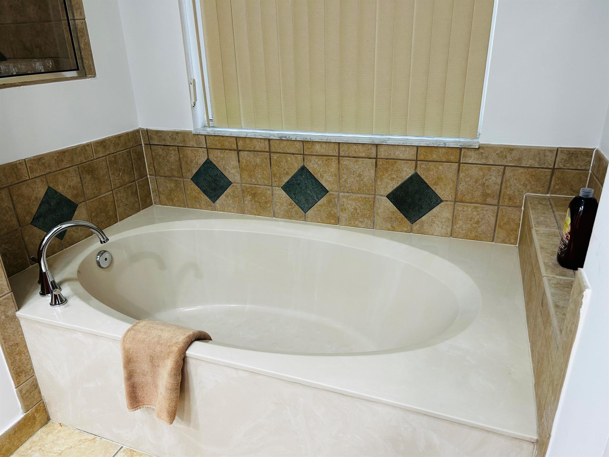 FIELDSTONE - Residential Lease