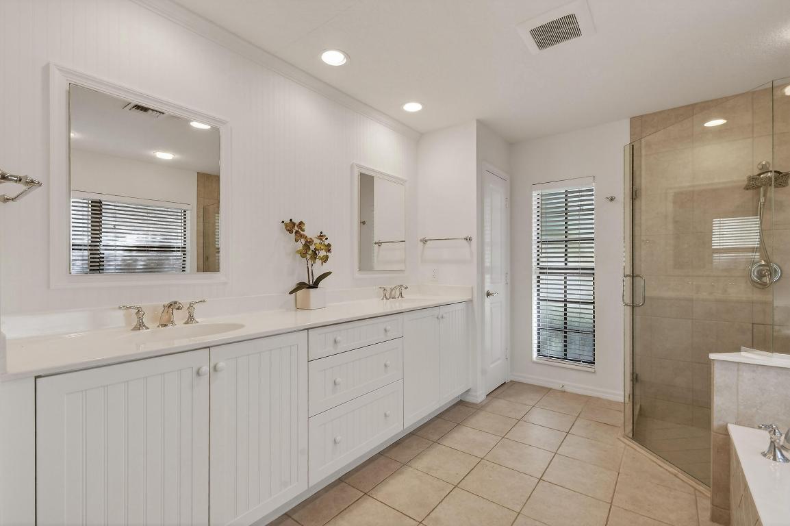 SHORES 3 - Residential