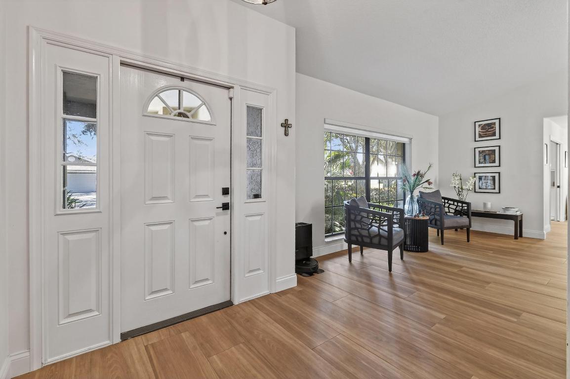 SHORES 3 - Residential