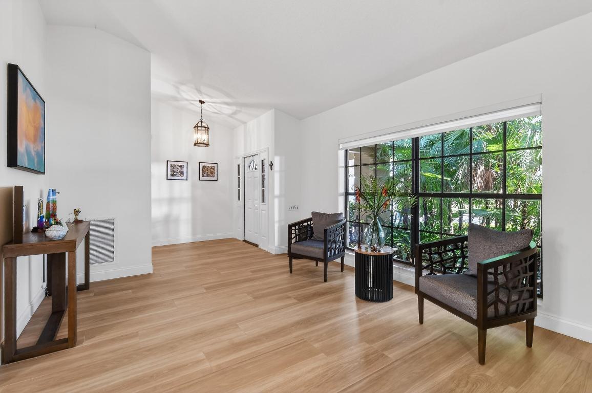 SHORES 3 - Residential