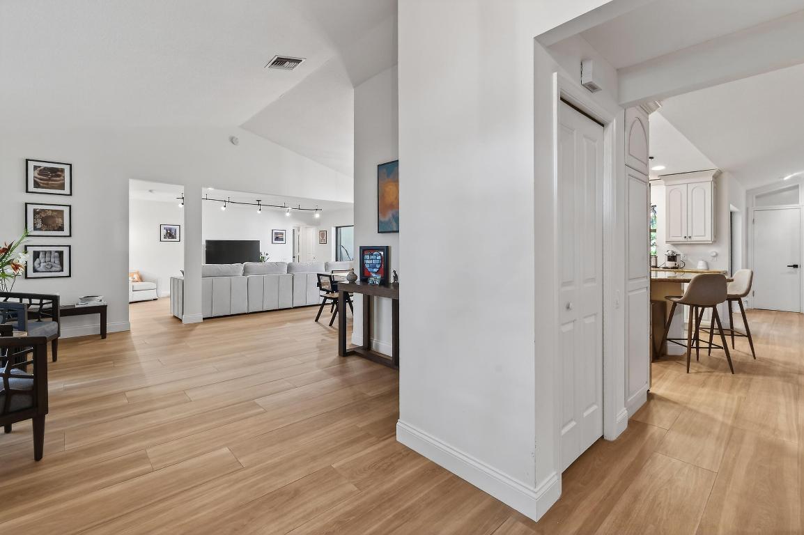 SHORES 3 - Residential