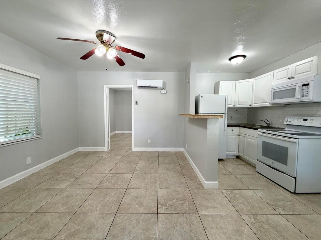 Photo of 1632 NE 12th Street, Fort Lauderdale, FL 33304 (MLS # B26003478)