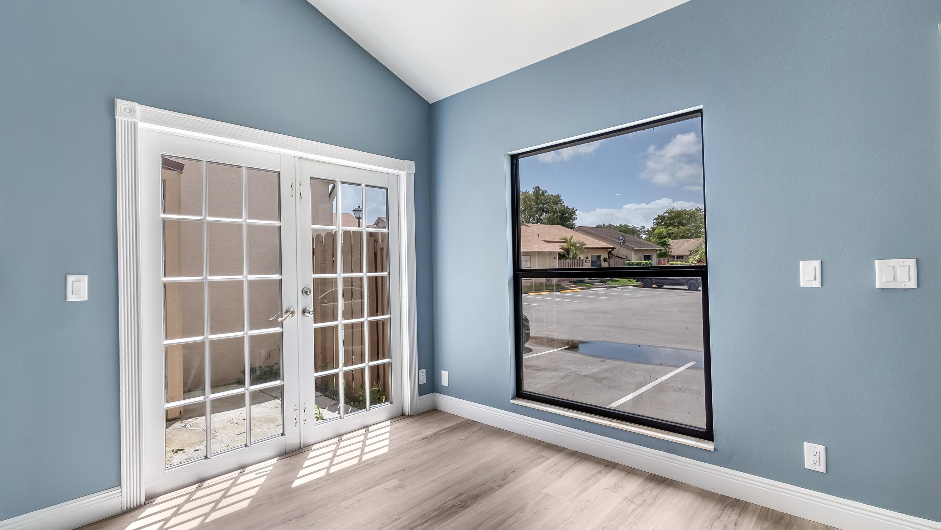 ARROWHEAD GOLF & TENNIS CLUB - Residential