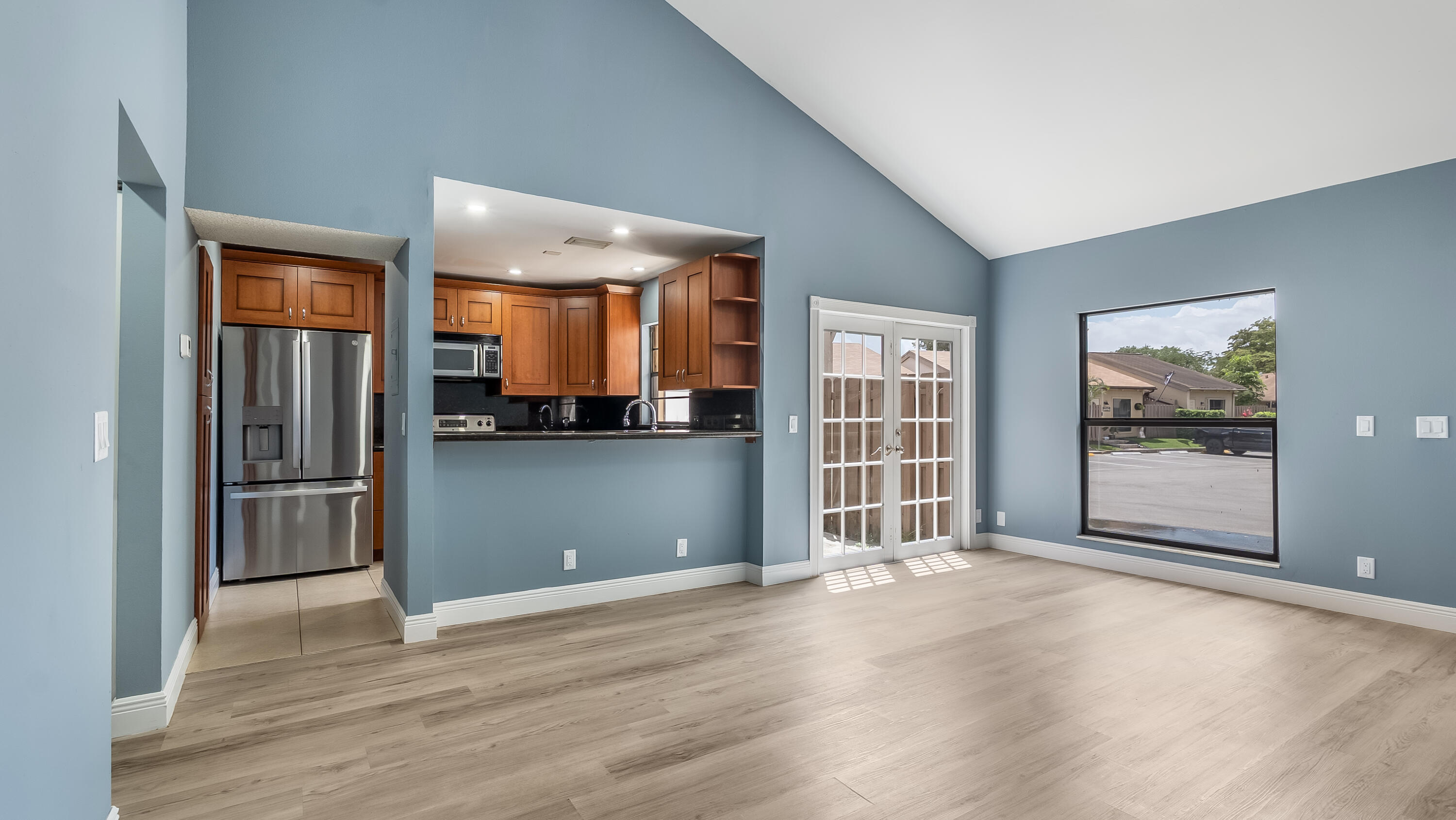 ARROWHEAD GOLF & TENNIS CLUB - Residential