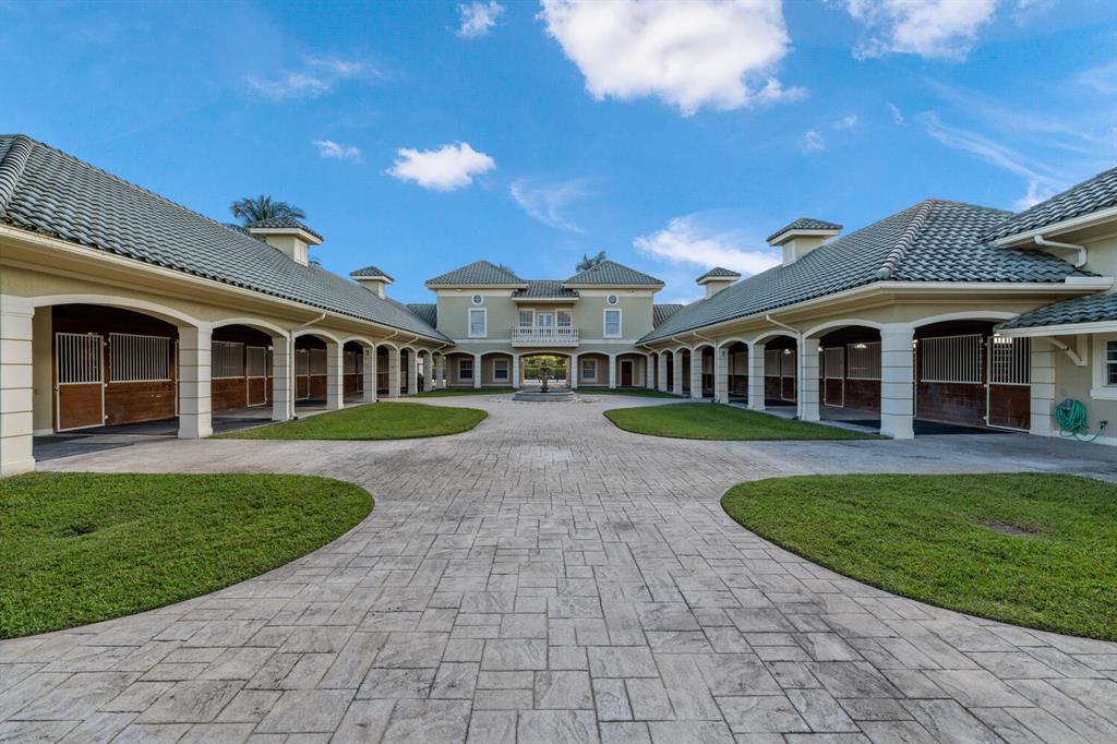 PALM BEACH POINT EAST - Residential