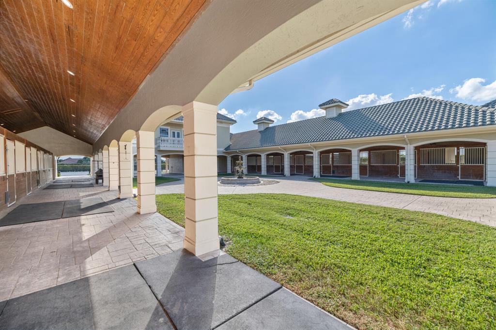 PALM BEACH POINT EAST - Residential