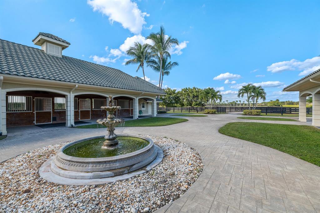 PALM BEACH POINT EAST - Residential