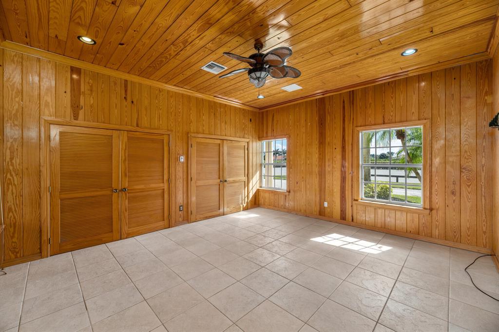 PALM BEACH POINT EAST - Residential