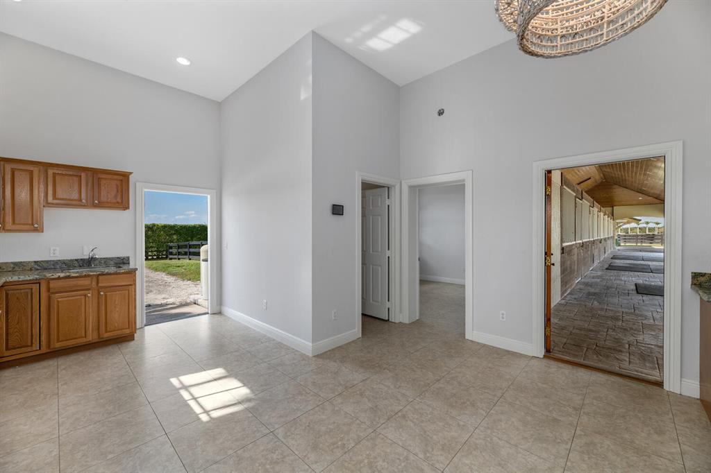 PALM BEACH POINT EAST - Residential