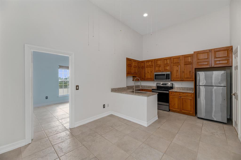 PALM BEACH POINT EAST - Residential