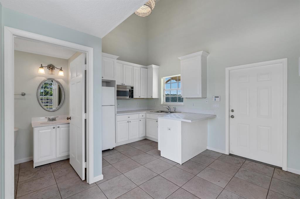 PALM BEACH POINT EAST - Residential