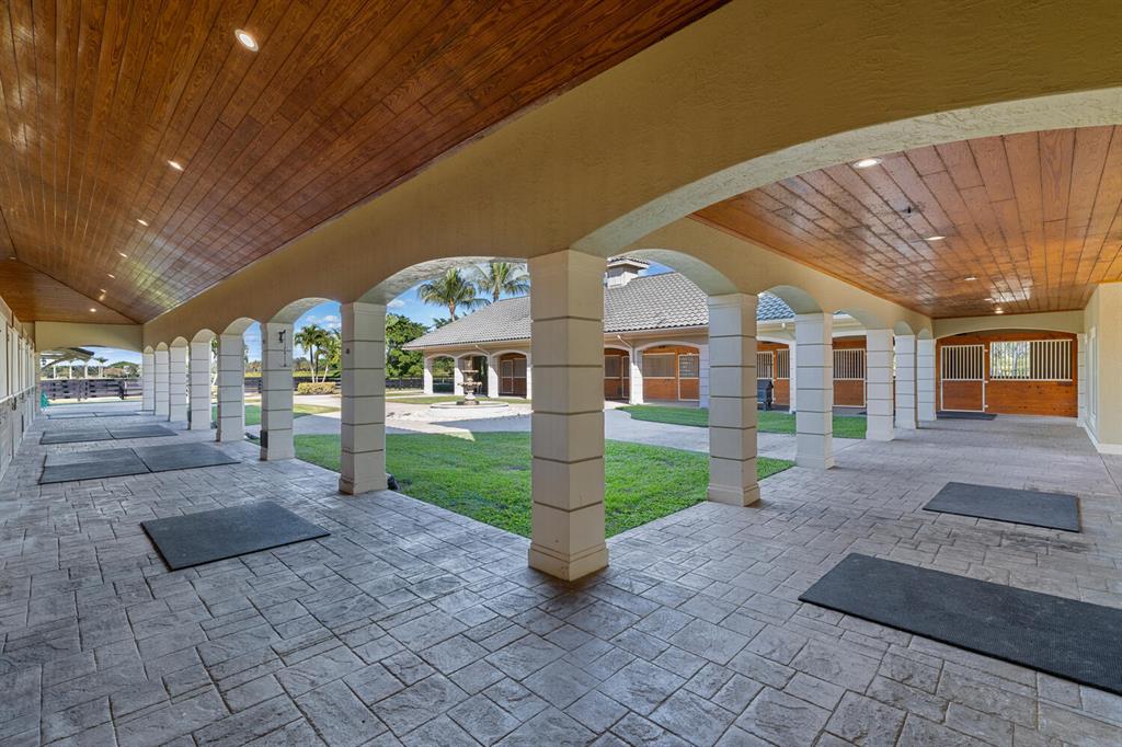 PALM BEACH POINT EAST - Residential