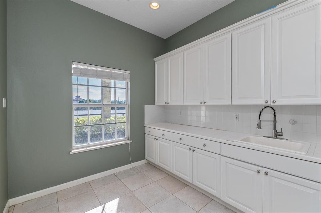 PALM BEACH POINT EAST - Residential