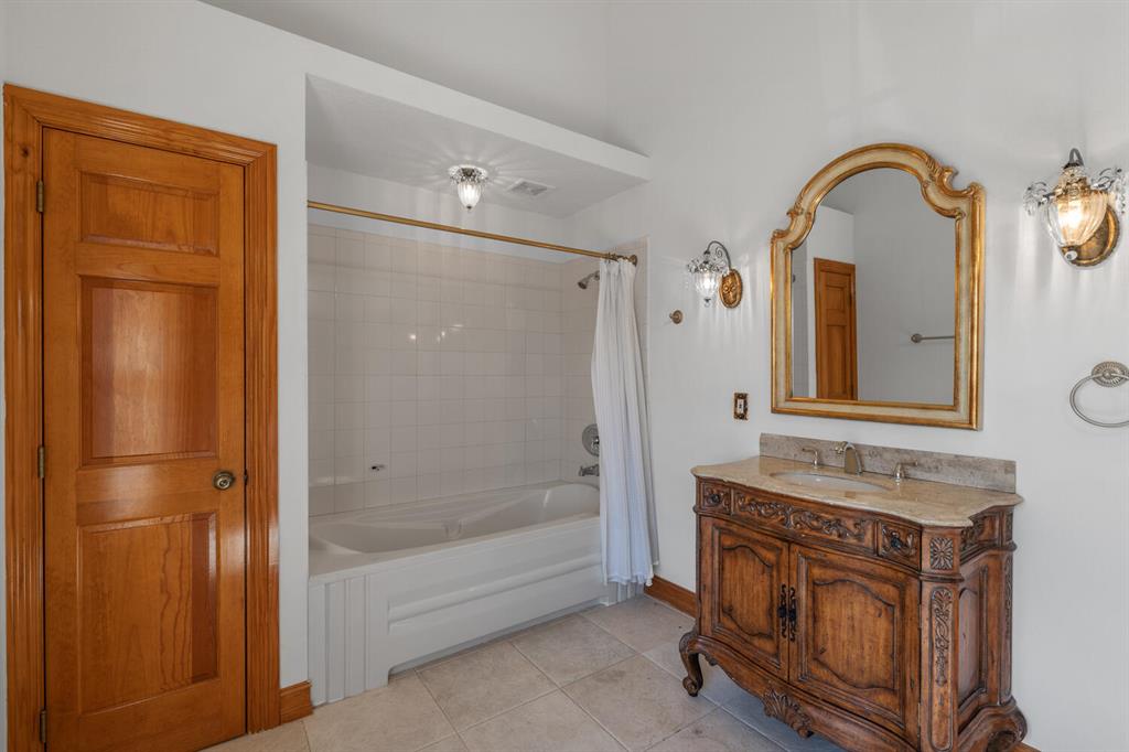 PALM BEACH POINT EAST - Residential