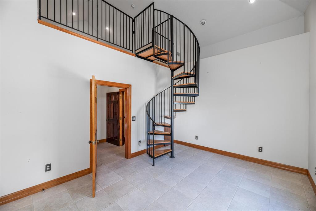 PALM BEACH POINT EAST - Residential