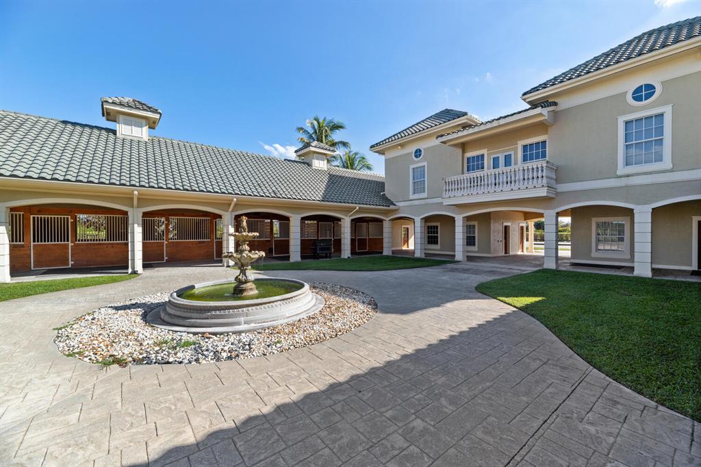 PALM BEACH POINT EAST - Residential