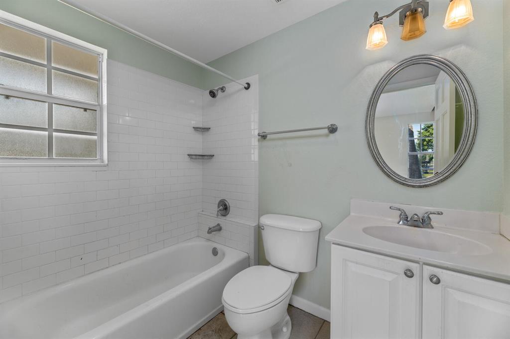 PALM BEACH POINT EAST - Residential