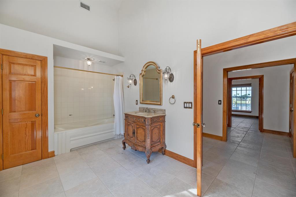 PALM BEACH POINT EAST - Residential