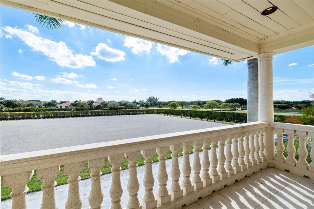 PALM BEACH POINT EAST - Residential