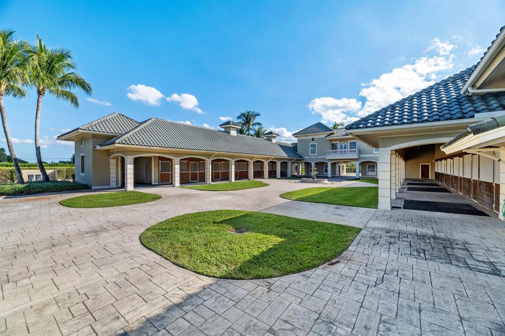 PALM BEACH POINT EAST - Residential