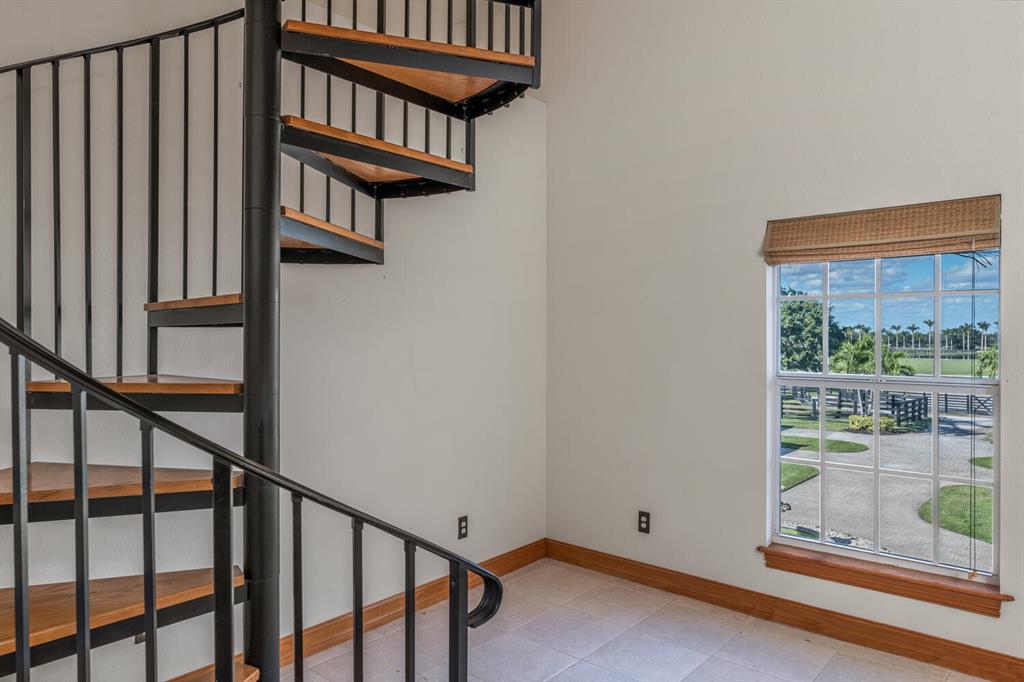 PALM BEACH POINT EAST - Residential