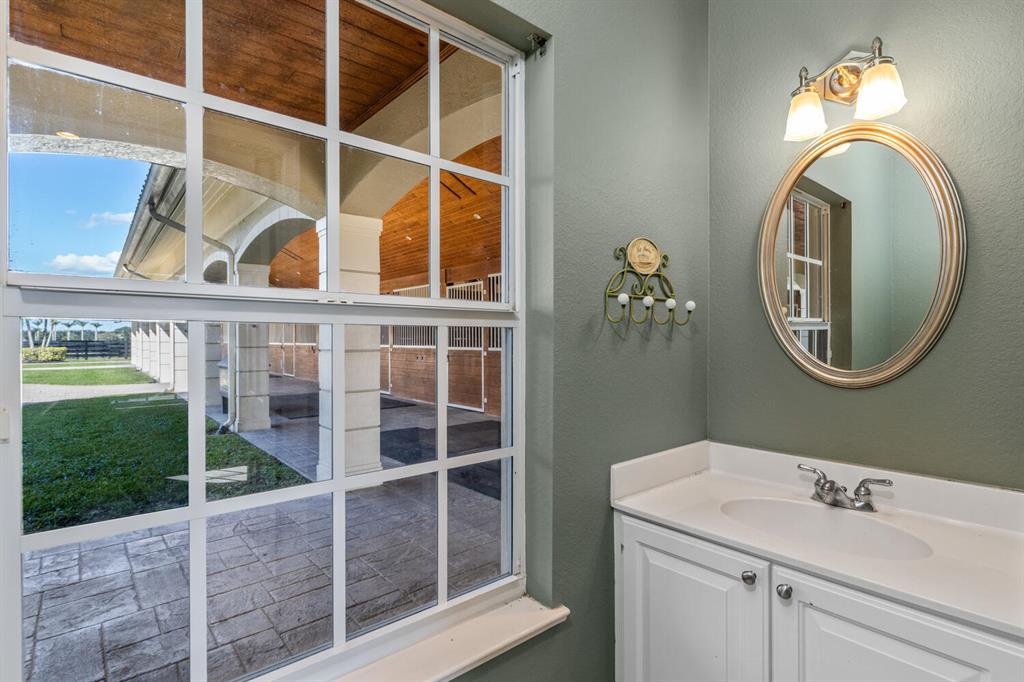 PALM BEACH POINT EAST - Residential