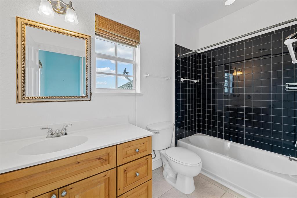 PALM BEACH POINT EAST - Residential