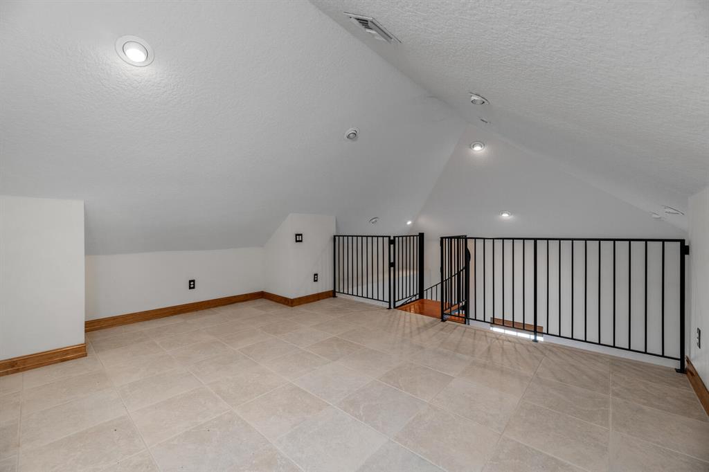 PALM BEACH POINT EAST - Residential