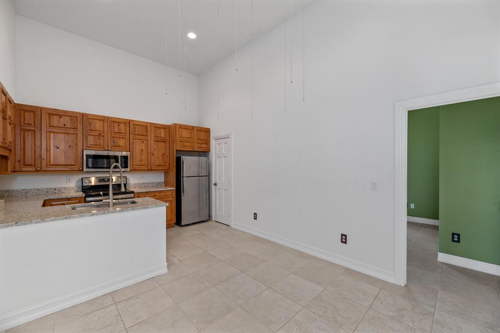 PALM BEACH POINT EAST - Residential