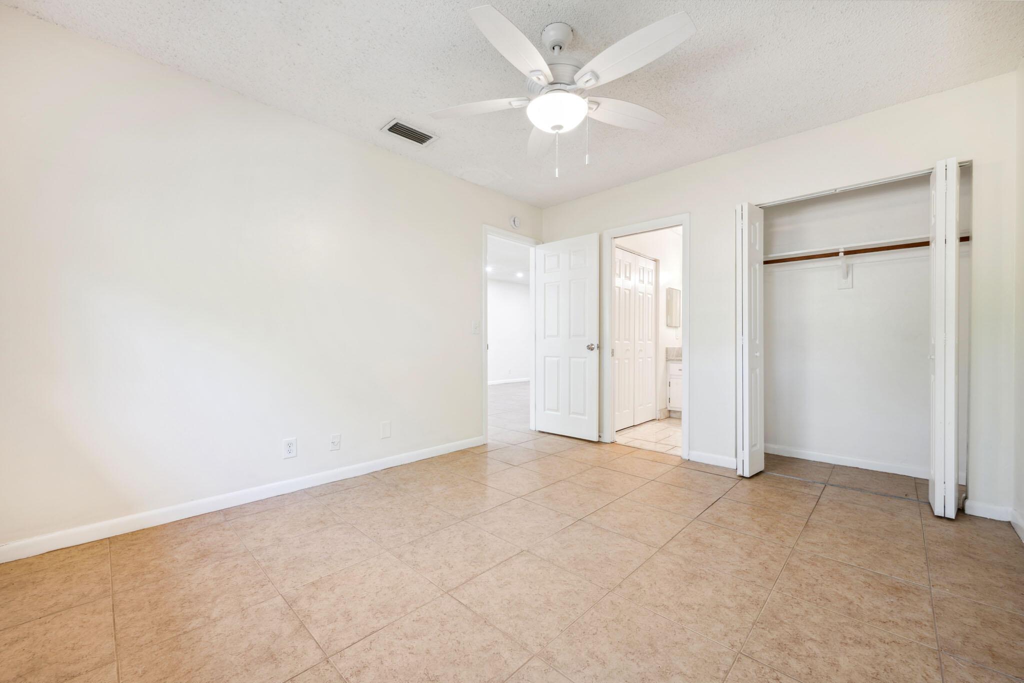 NORTH PALM BEACH VILLAGE - Residential Lease