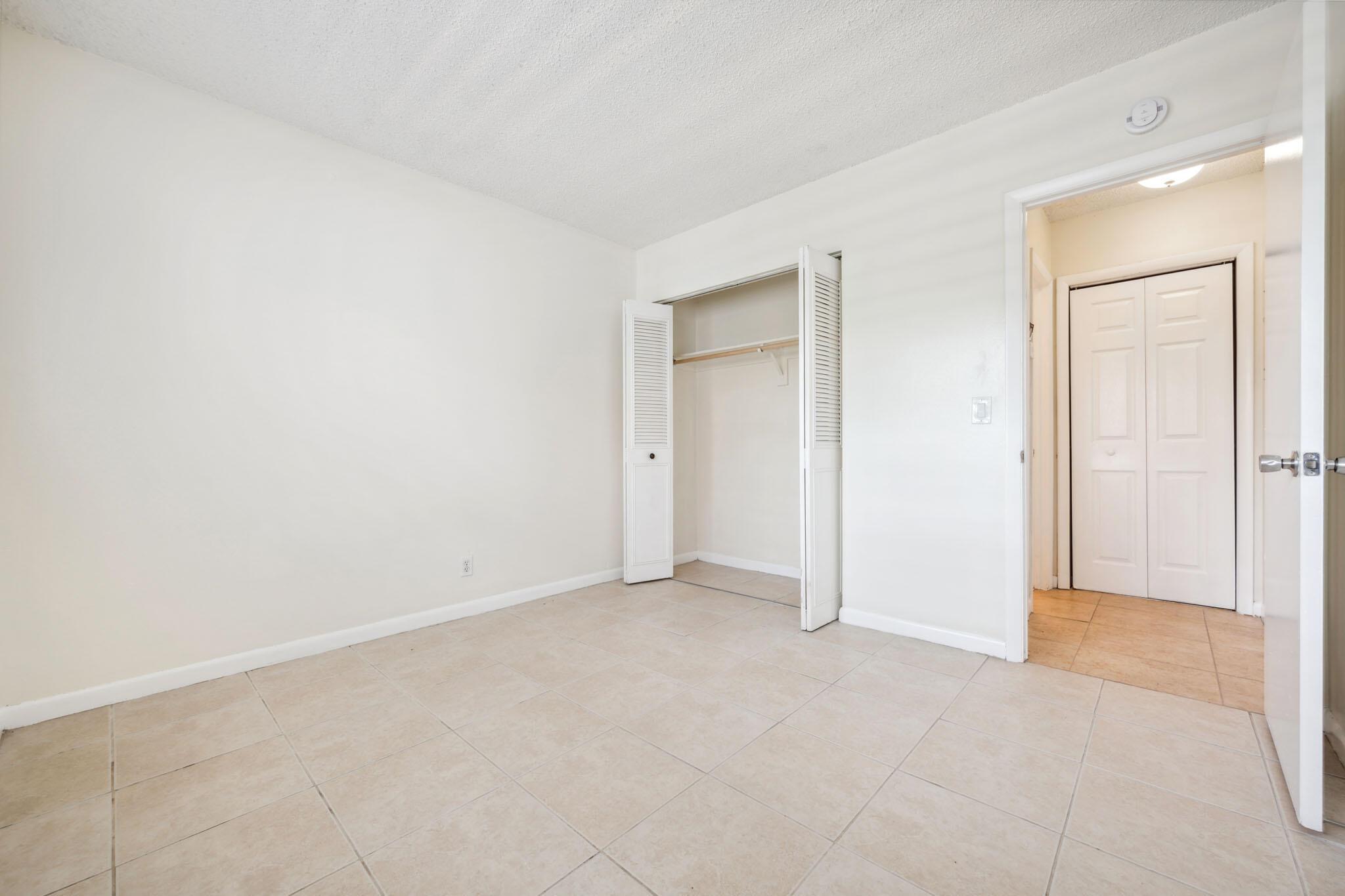 NORTH PALM BEACH VILLAGE - Residential Lease