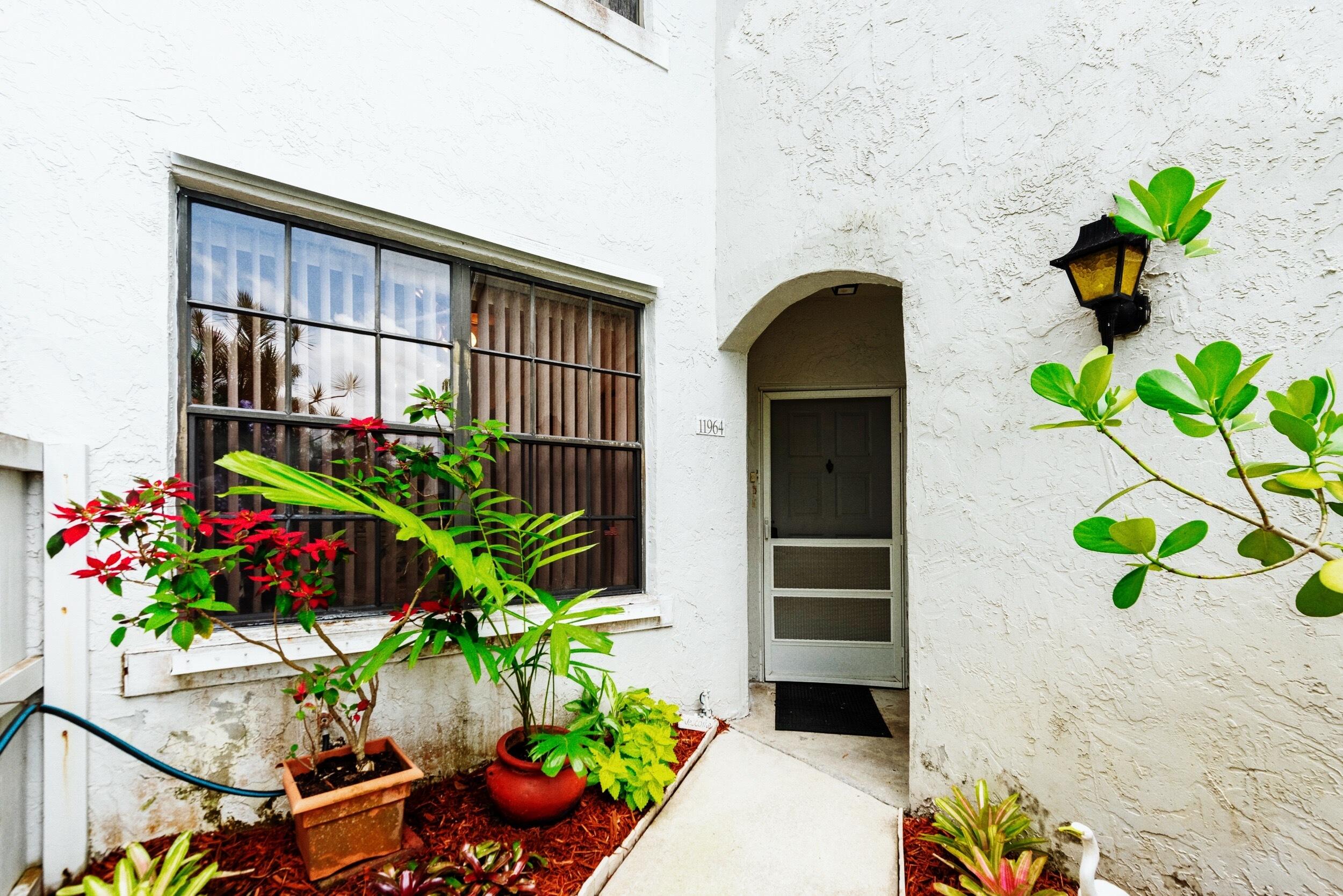 11964 NW 11th Street 11964, Pembroke Pines, FL, 33026/$250,000 1 11964 NW 11th Street 11964