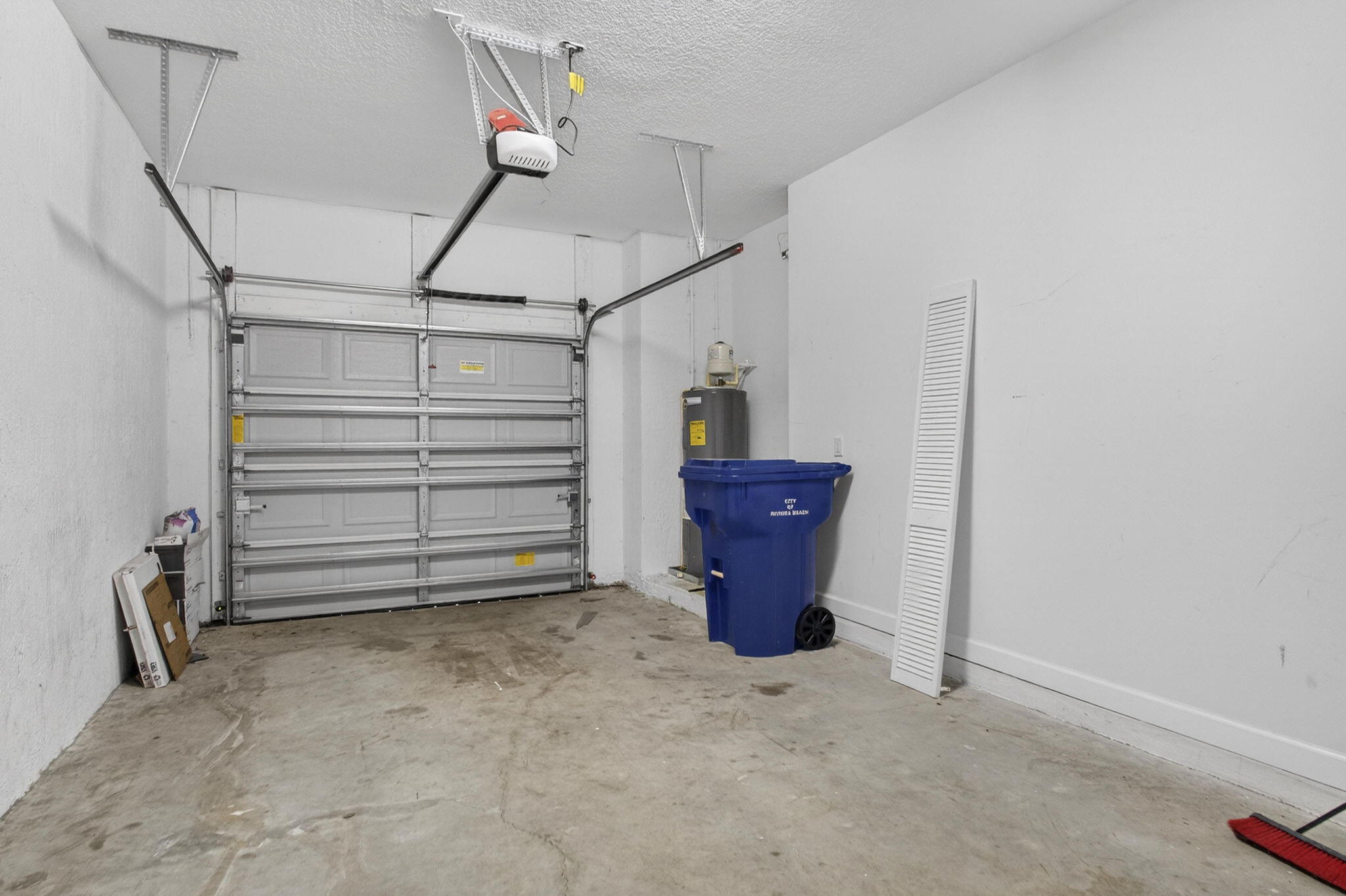 MEDITERRANEA - Residential Lease