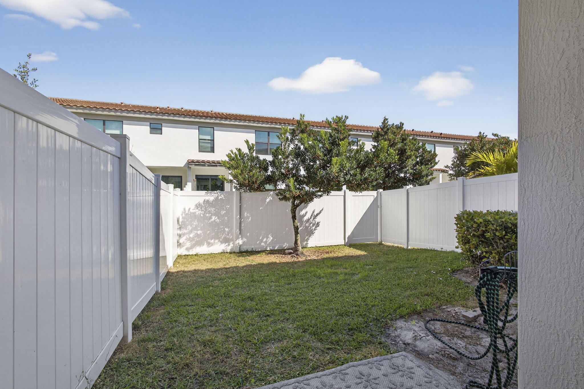 MEDITERRANEA - Residential Lease