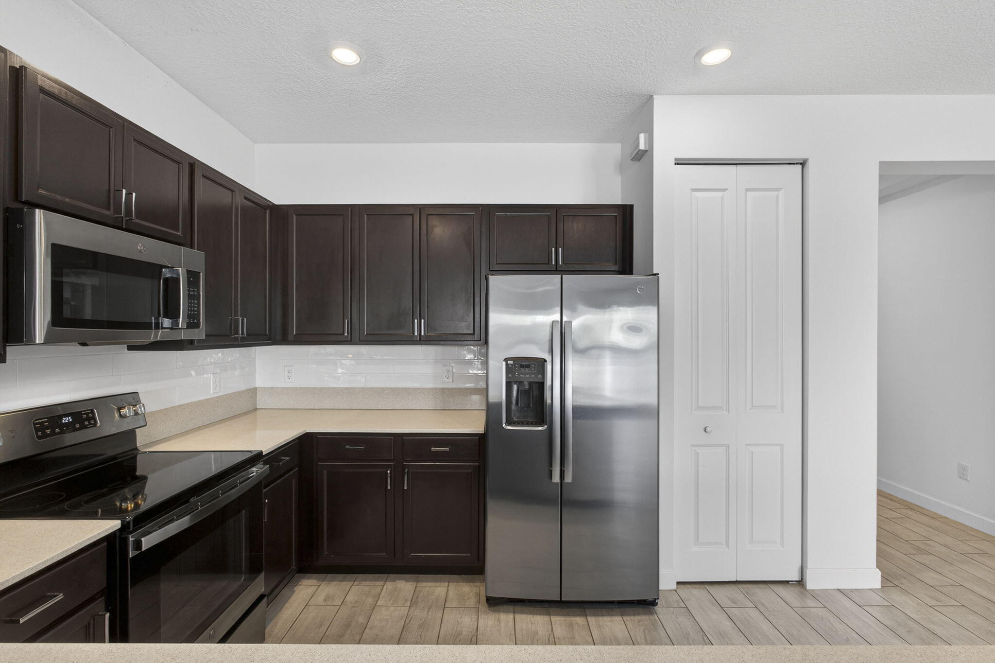 MEDITERRANEA - Residential Lease