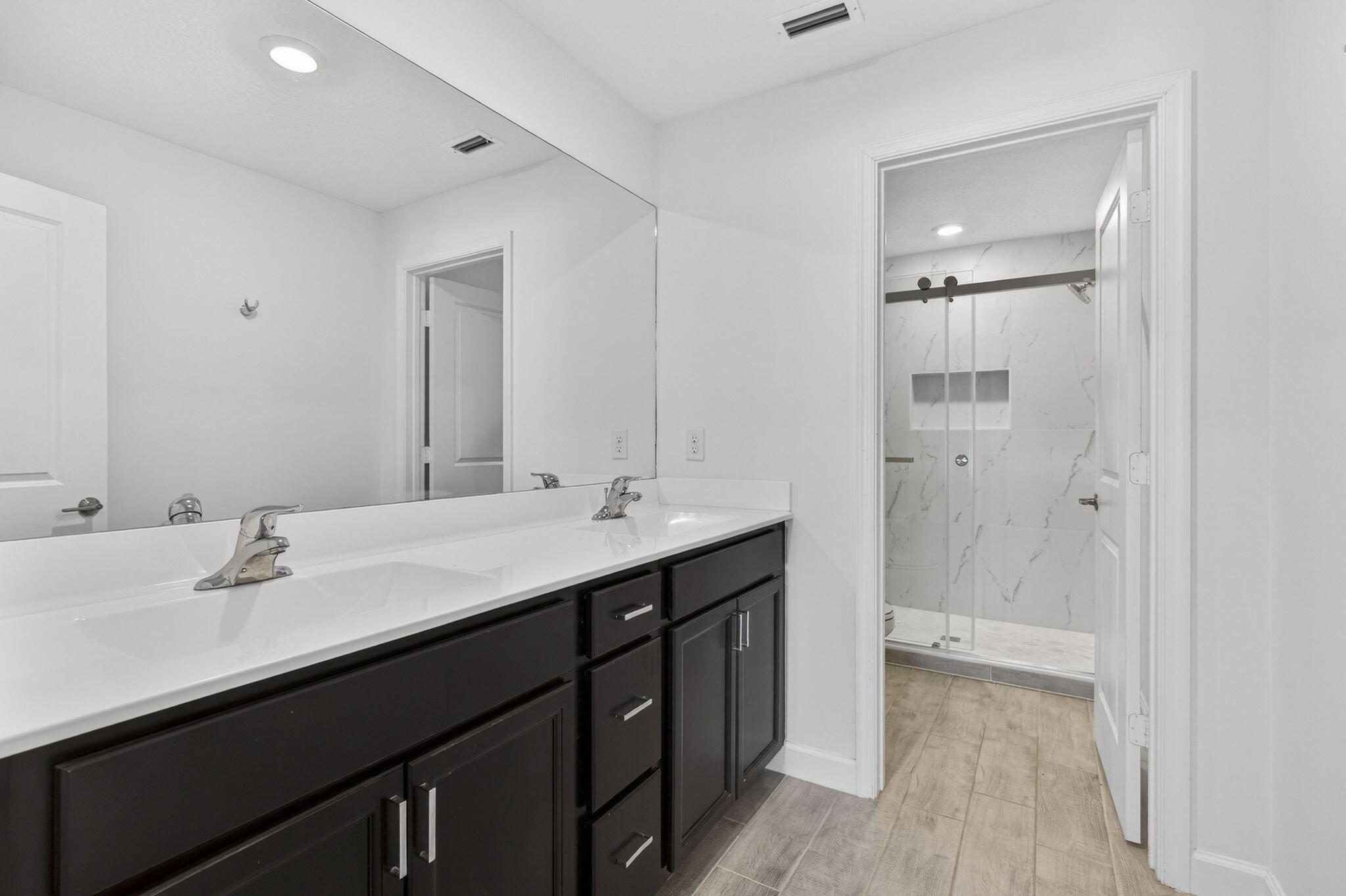 MEDITERRANEA - Residential Lease