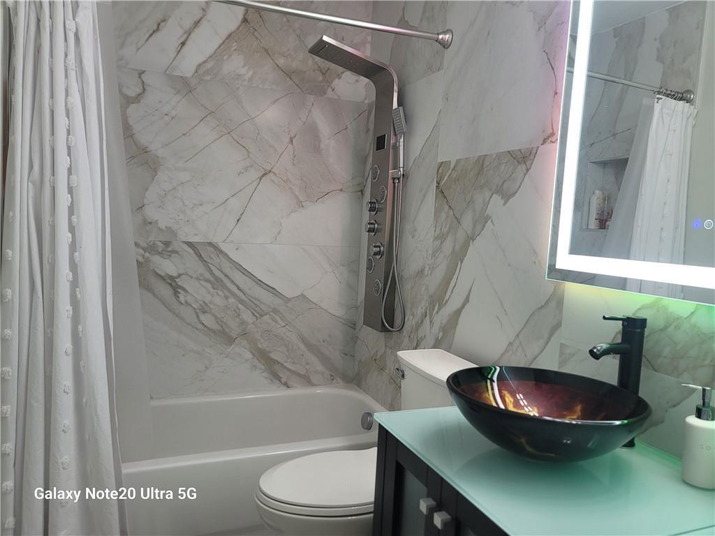 Darlington Park 176-94 B - Residential Lease