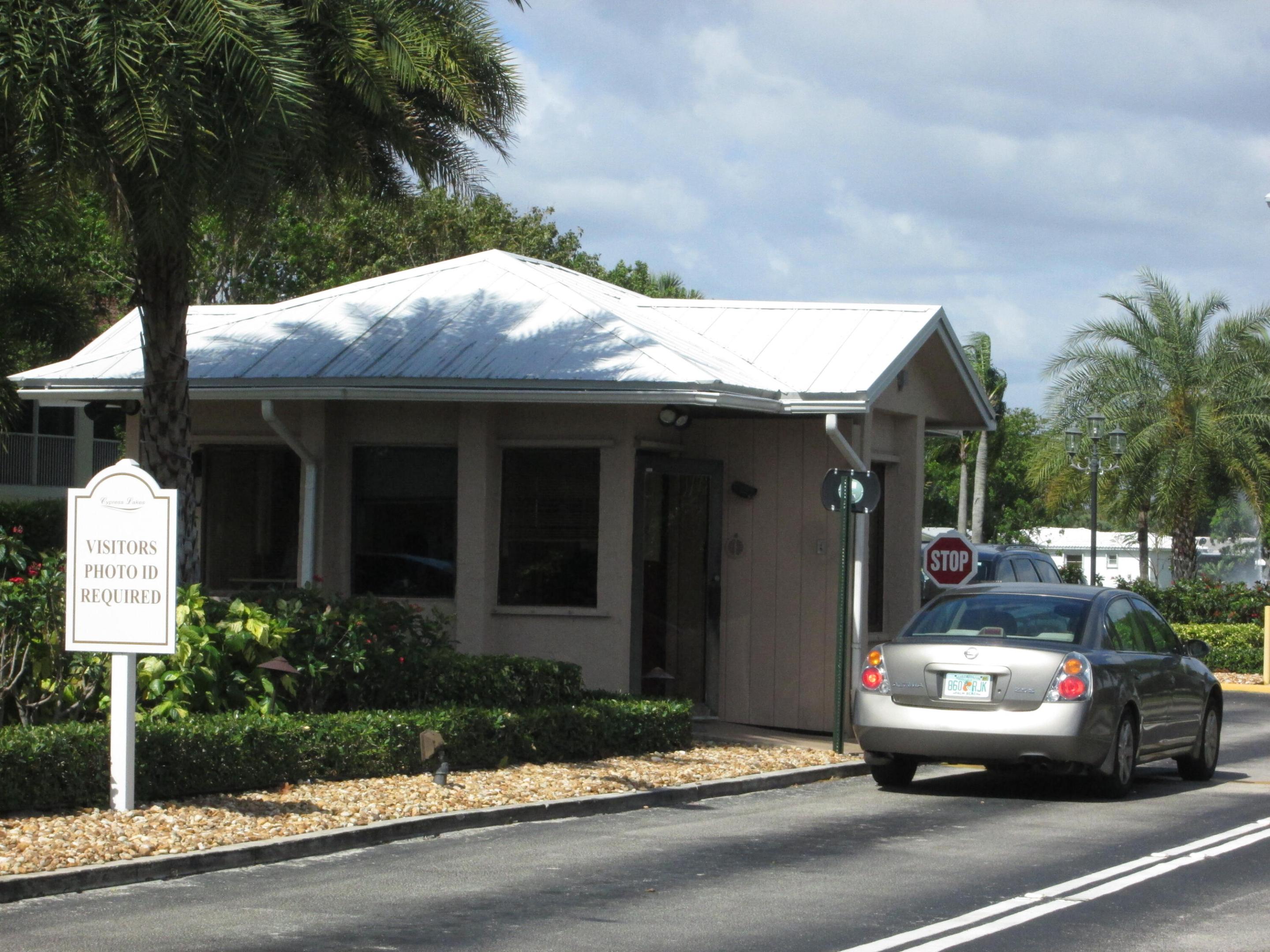 CYPRESS LAKES - Residential