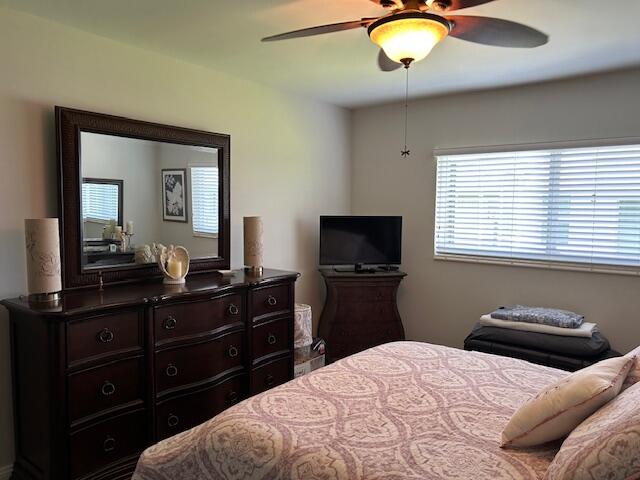 CYPRESS LAKES - Residential