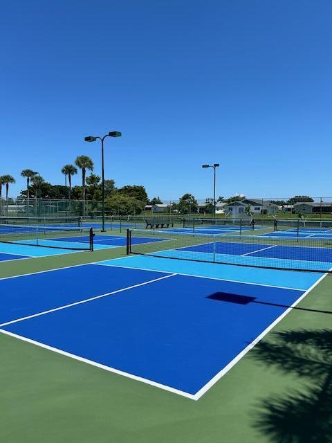 CYPRESS LAKES - Residential