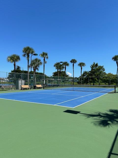 CYPRESS LAKES - Residential