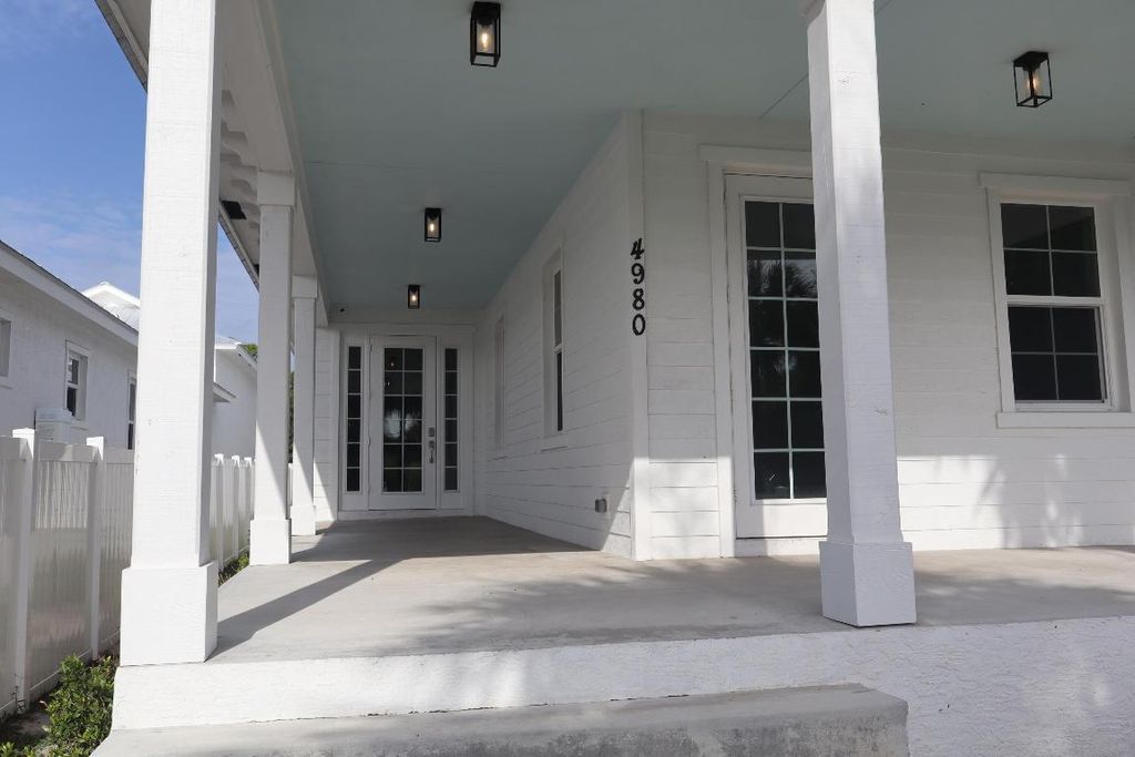 Photo of 4980 SE Railway Avenue, Stuart, FL 34997 (MLS # R11101929)