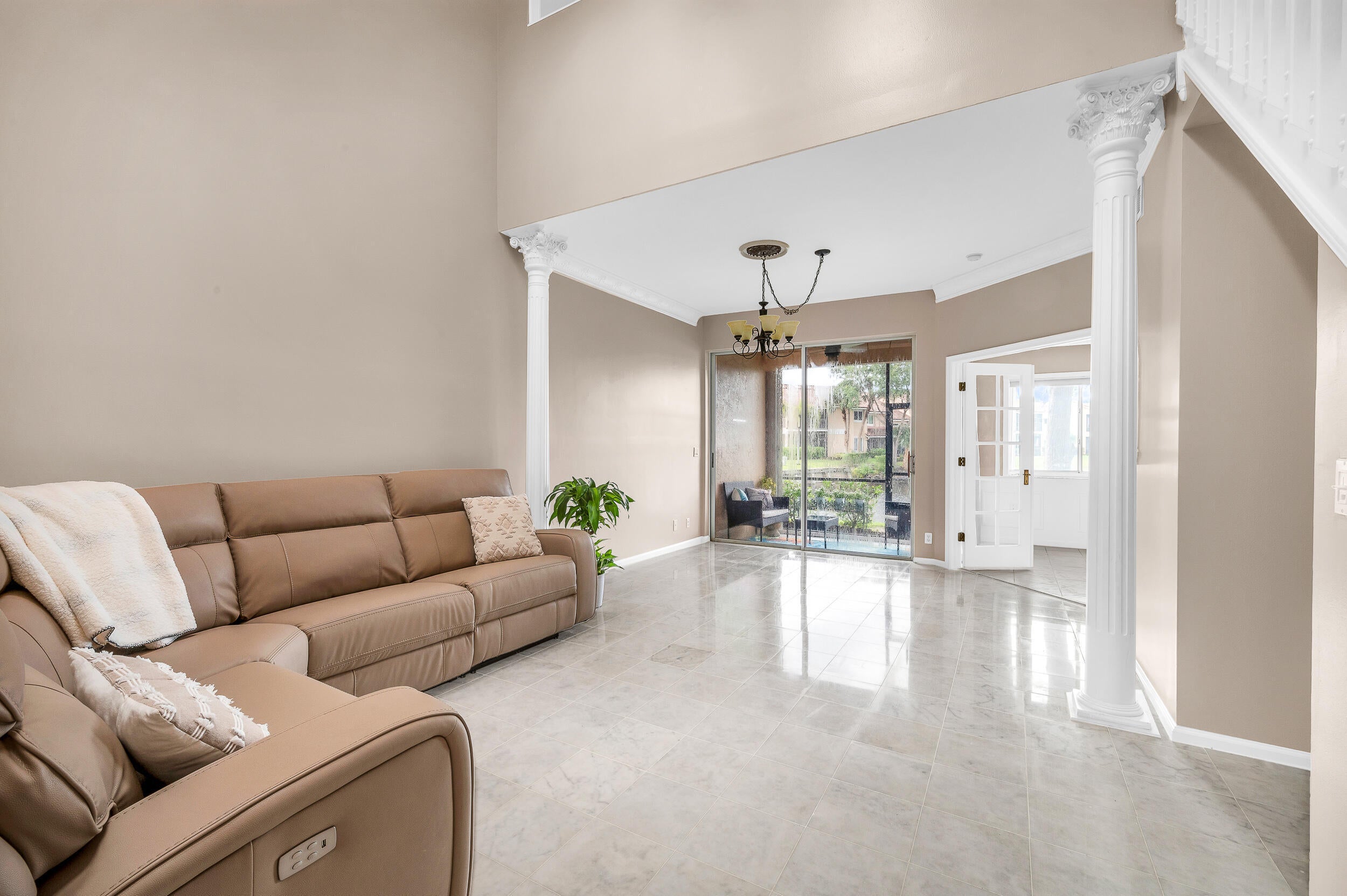 23085 Aqua View 3