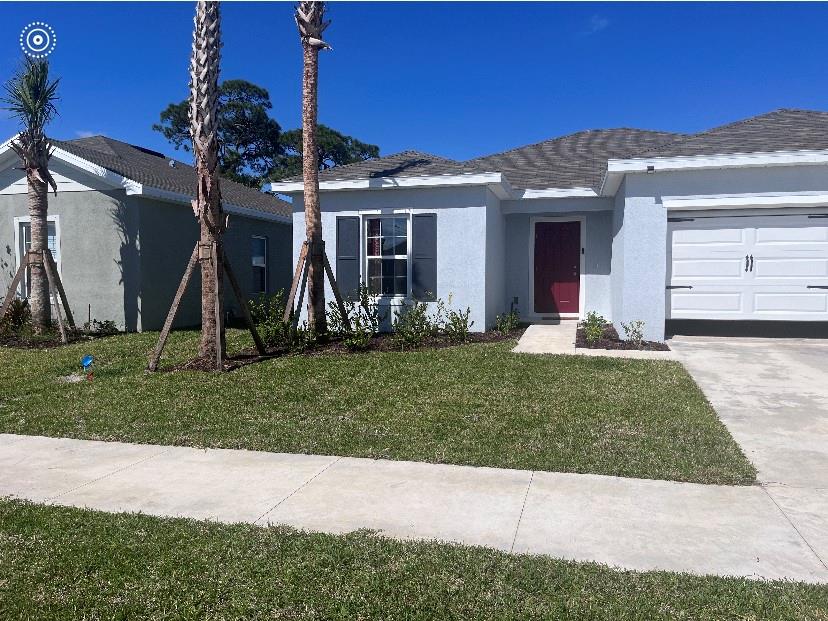 2 Fully Furnished shared rooms with share bathroom. for $900.00 each (2 Rooms can be rented together or separated)
Located in a sough after community.
Access to pool, Parking available. Suitable for Professional. No Pets!
One month plus Security Deposit.
Background Check and Proof of income required.
Showing by appointment only. A 24 hours' notice is required before showings.